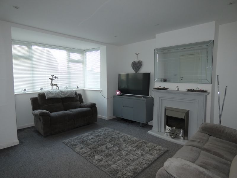 Lounge- click for photo gallery